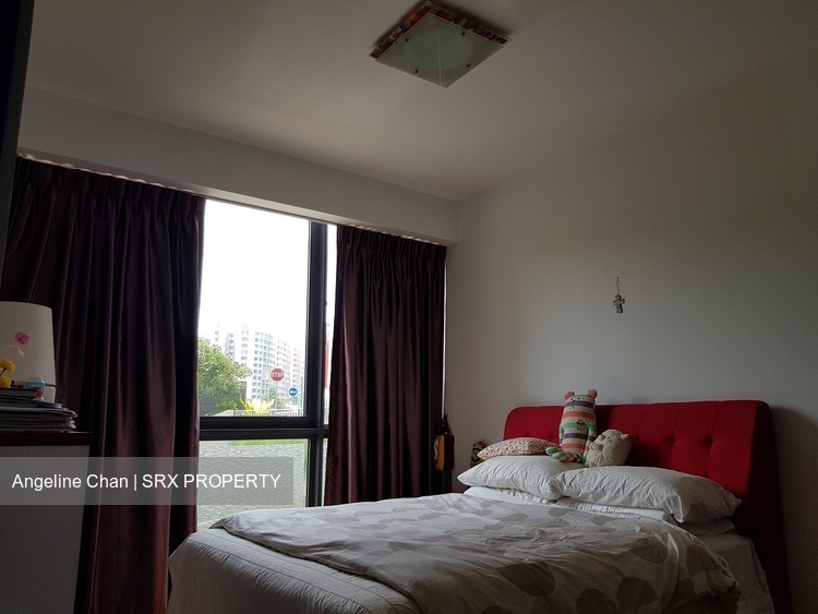 Esparina Residences (D19), Condominium #211091361